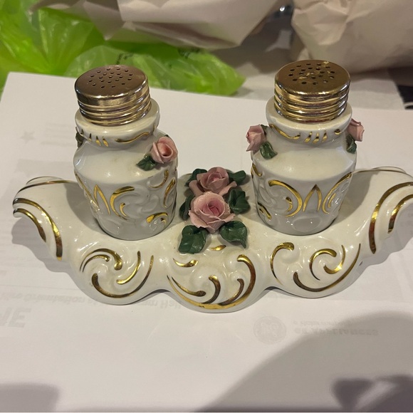 Antique Dresden Porcelain Salt & Pepper Set With Tray Germany - Picture 2 of 6